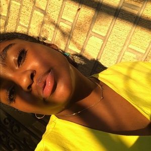 Meet your Posher, Yasmine